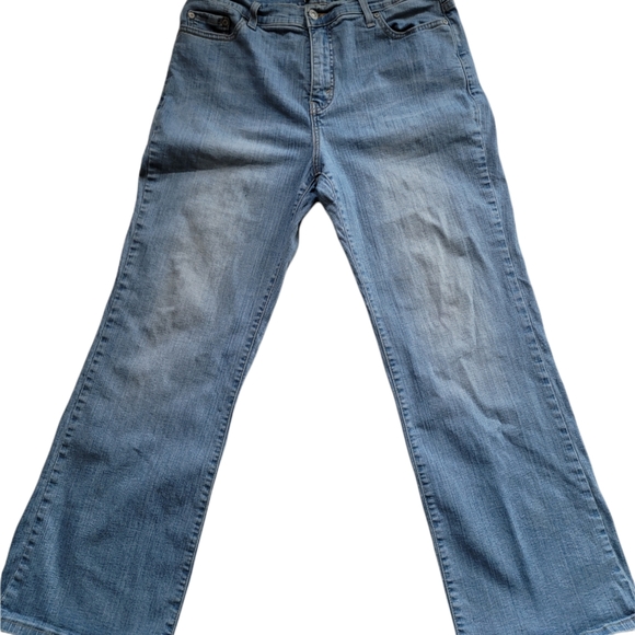 Levis High Rise 512 Slimming Boot - Picture 4 of 11